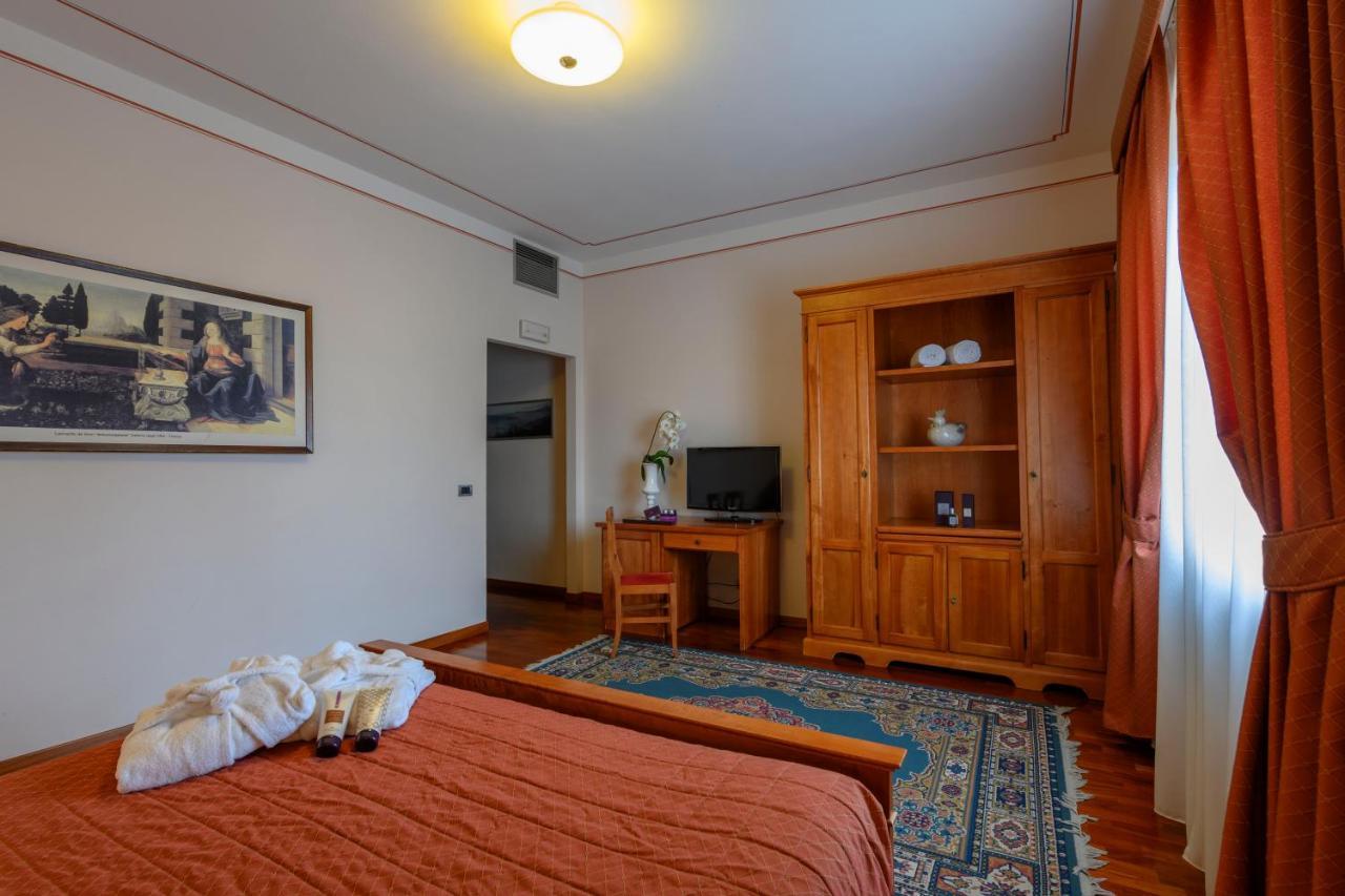 Hotel Rutiliano 피엔자 외부 사진